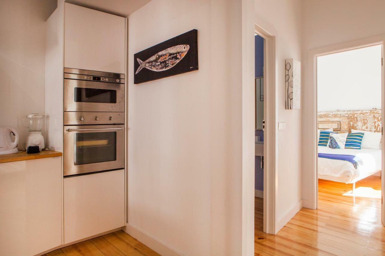 Cozy 1st Floor Flat Chiado District With Balconies And Ac 19th Century Building * Lisbona