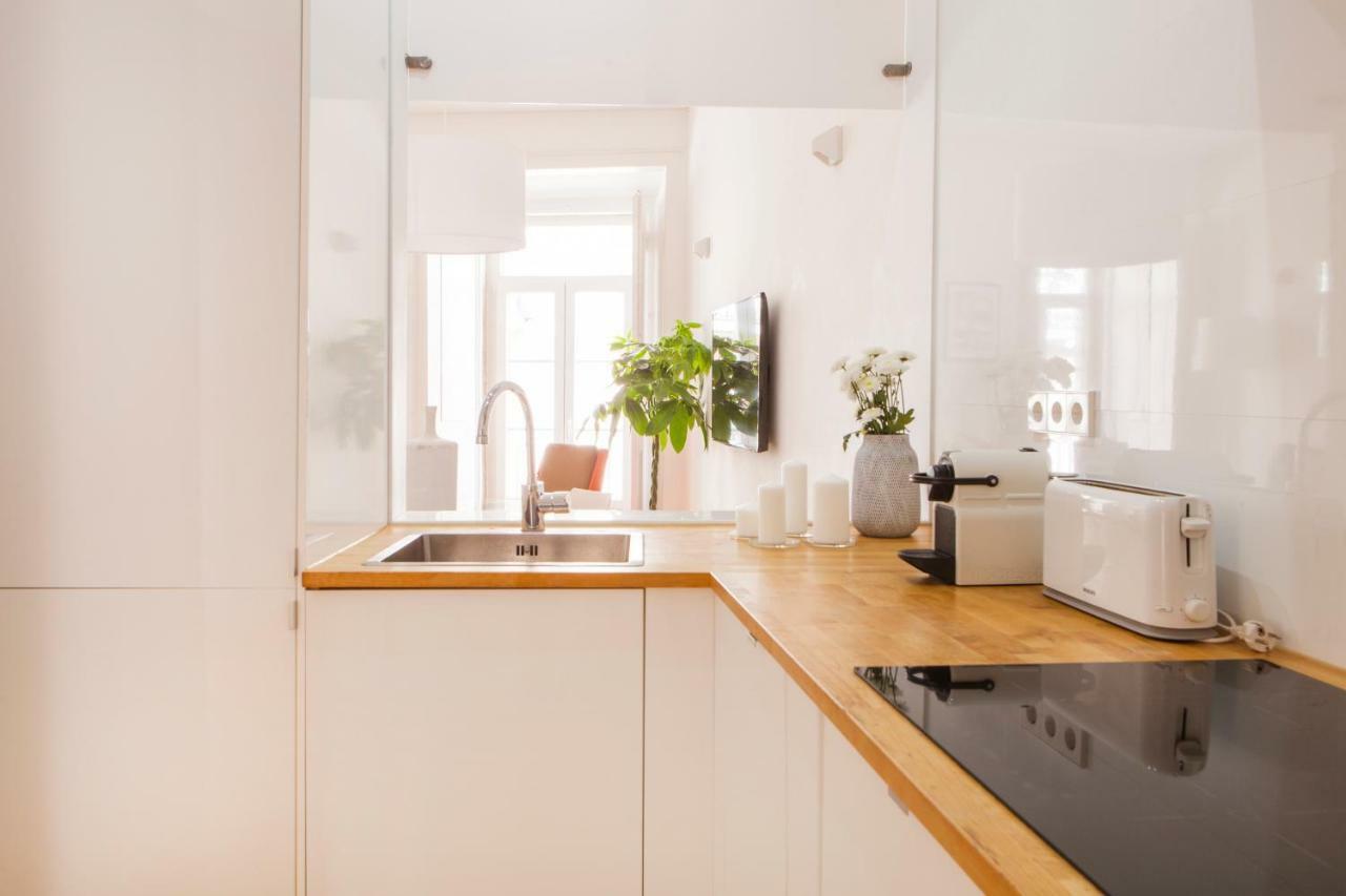 Appartamento Cozy 1st Floor Flat Chiado District With Balconies And Ac 19th Century Building *