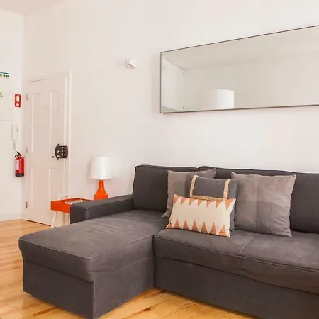 Cozy 1St Floor Flat Central Chiado District With Balconies And Ac 19Th Century Building Lisbon Exterior photo